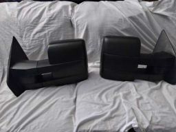 Set of 2004-2006 Ford F-150. telescoping towing Mirrors. Power, Heated, Black, Amber LED turn signal and a puddle mirror in housing.